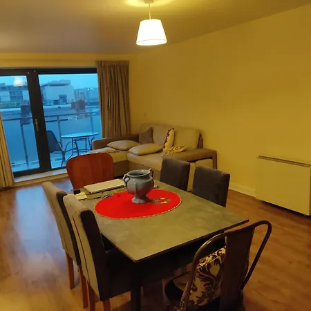 Swallows Nest - Spacious Bright Double Bedroom With Ensuite Bathroom