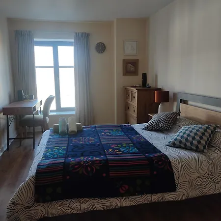 Swallows Nest - Spacious Bright Double Bedroom With Ensuite Bathroom *