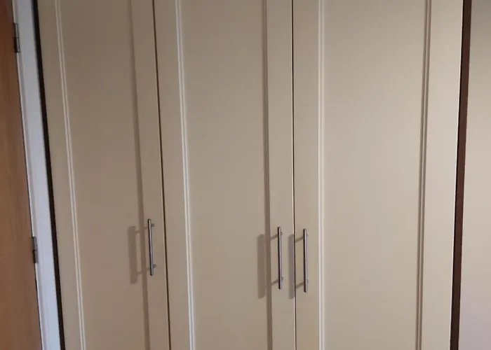 Swallows Nest - Spacious Bright Double Bedroom With Ensuite Bathroom Проживание в семье Дублин